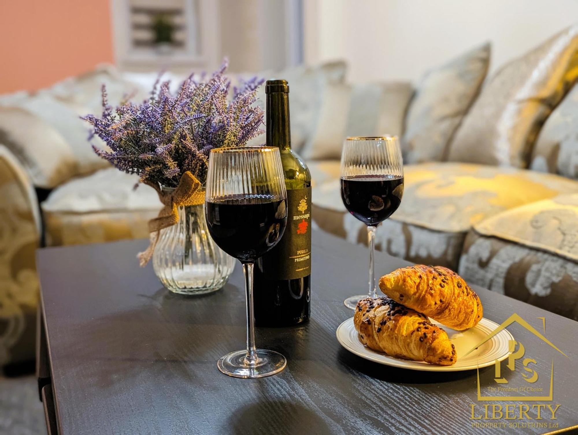 6 Guests * 4 Bedroom * Free Wi-Fi *Huntingdon Buitenkant foto